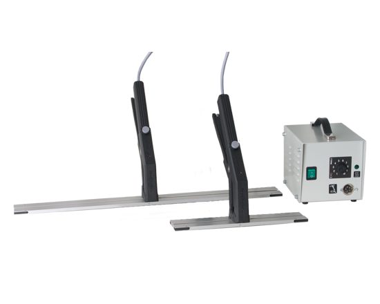 Superpoly - Pince à souder par impulsion bi-active portative.
Idéal pour souder les sacs en polyéthylène jusqu'à 2 x 0,3 mm et la plupart des sacs laminés (un simple test vous dira si le Super Poly sera adéquat pour votre film). Câble d'alimentation de 460 cm pour usage mobile.

Fonctionne uniquement en combinaison avec Transformateur (TPS), à commander séparément.
