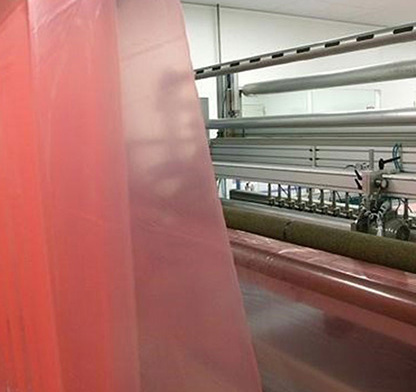 Specialized in the cleaning, packaging and distribution of high-quality and fragile industrial products. 