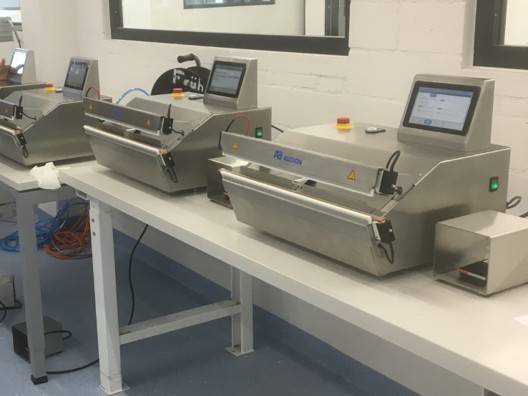 PSR PLUS 520 + Ergonomically Angled Touch Techware