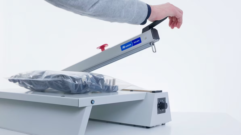 Videostill Sealboy Magneta