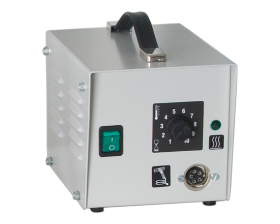 Transformateur pour Super Poly - Transformateur léger et puissant à connecter à la pince à soudure Super Poly. La minuterie présente sur le transformateur vous permet d'ajuster le temps de soudure en fonction de l'épaisseur du film que vous utilisez.
Remarque : la pince à soudure Super Poly doit être commandée séparément.