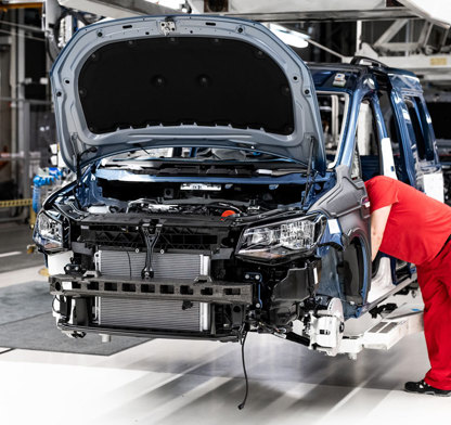 High-speed packaging for wide variation of automotive parts varying in dimension & weight 